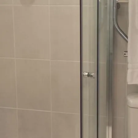 Dolphin Szálloda 2*