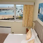 Dolphin Hotel